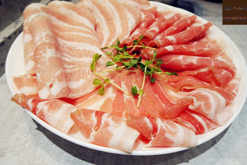 FoOd台北【天棧鍋物】網美火鍋店,來這慶生就有蝦子蛋糕,你幾歲就送幾隻蝦