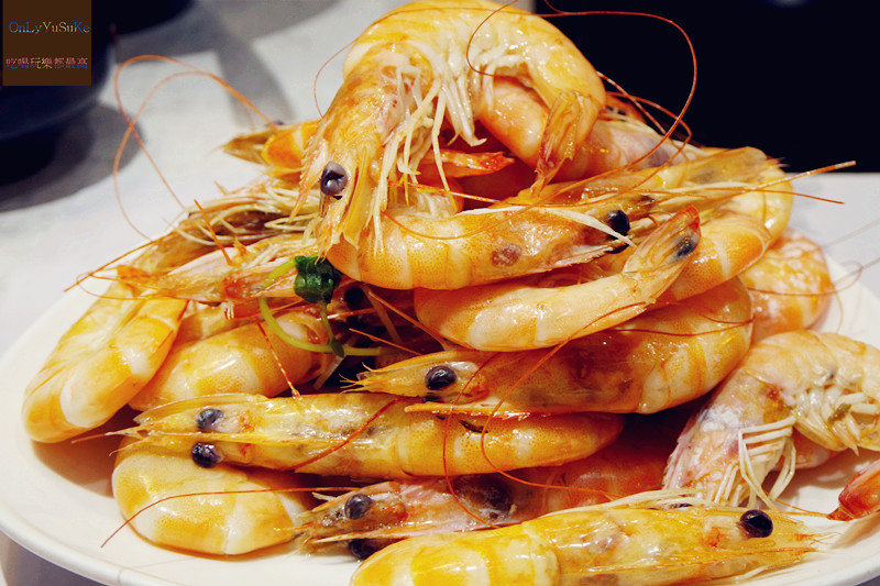 FoOd台北【天棧鍋物】網美火鍋店,來這慶生就有蝦子蛋糕,你幾歲就送幾隻蝦