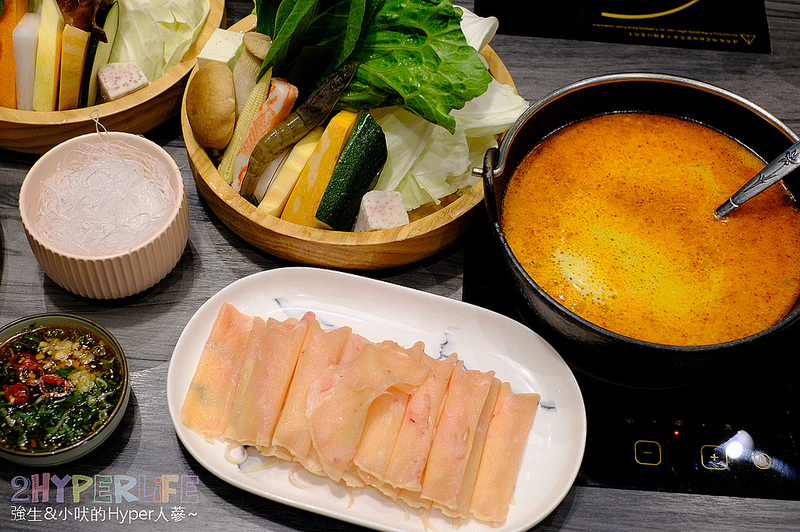 台中小火鍋,台中東海火鍋,台中東海美食,台中沙鹿火鍋,台中沙鹿美食,台中涮涮鍋,台中火鍋,台中美食,弘光大學美食,沙鹿火鍋,沙鹿美食,覓鍋物,靜宜大學美食 @強生與小吠的Hyper人蔘~