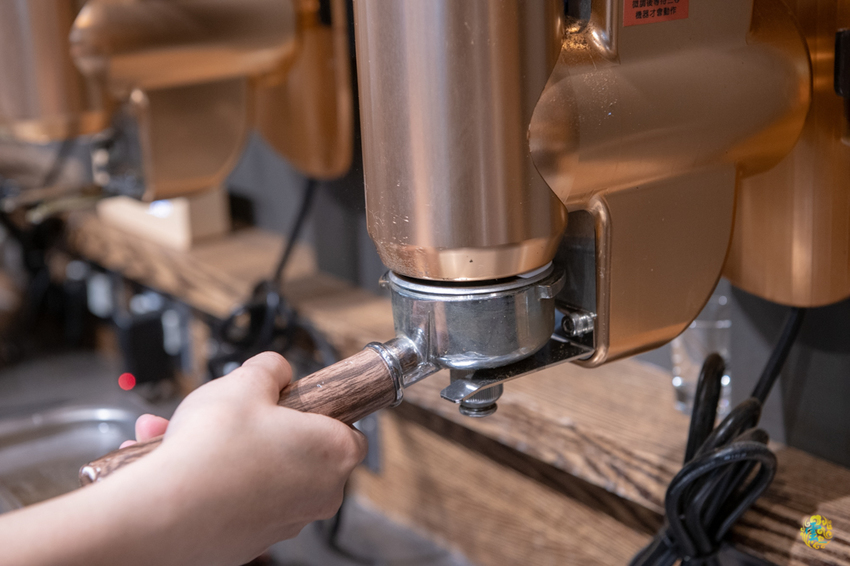 台北茶飲推薦》COMEBUYTEA 台北誠品生活松菸店 - 引領當代新茶流 顛覆傳統茶思維 - 時空幻境 凌雲江海清