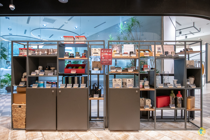 台北茶飲推薦》COMEBUYTEA 台北誠品生活松菸店 - 引領當代新茶流 顛覆傳統茶思維 - 時空幻境 凌雲江海清