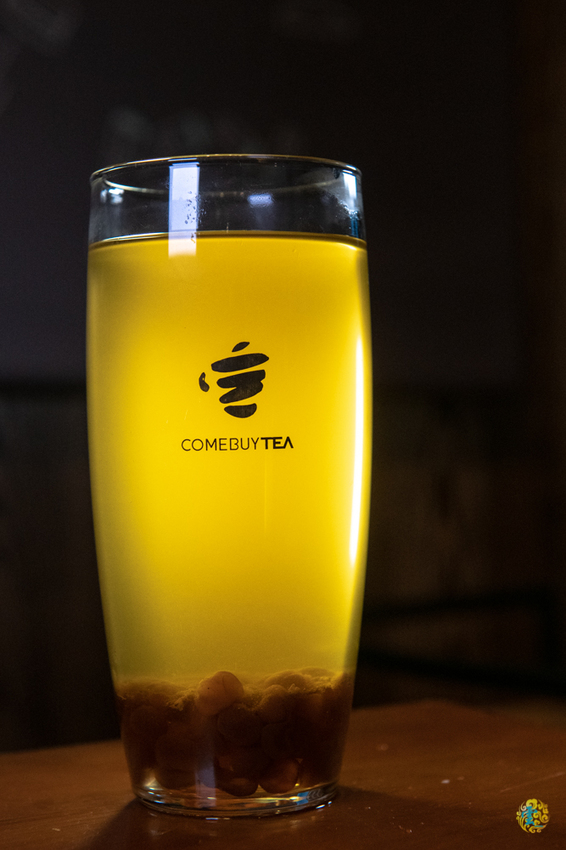 台北茶飲推薦》COMEBUYTEA 台北誠品生活松菸店 - 引領當代新茶流 顛覆傳統茶思維 - 時空幻境 凌雲江海清