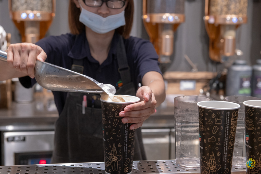 台北茶飲推薦》COMEBUYTEA 台北誠品生活松菸店 - 引領當代新茶流 顛覆傳統茶思維 - 時空幻境 凌雲江海清