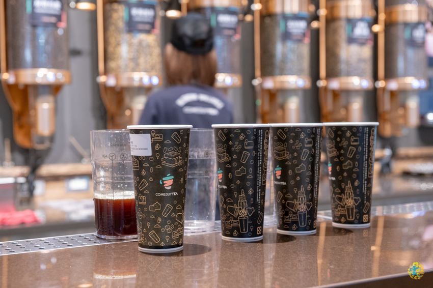 台北茶飲推薦》COMEBUYTEA 台北誠品生活松菸店 - 引領當代新茶流 顛覆傳統茶思維 - 時空幻境 凌雲江海清