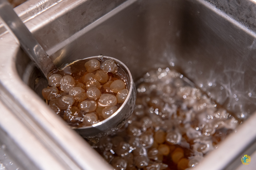 台北茶飲推薦》COMEBUYTEA 台北誠品生活松菸店 - 引領當代新茶流 顛覆傳統茶思維 - 時空幻境 凌雲江海清