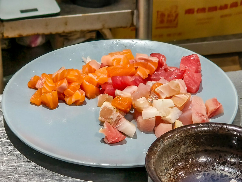 信義區高CP值生魚丼！捷運永春站美食 南方漁場，平價日料首選。
