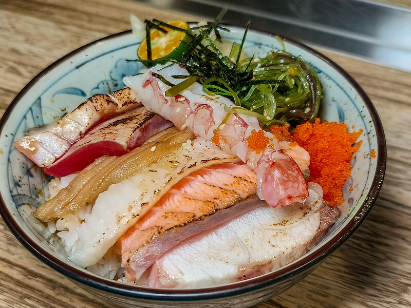 信義區高CP值生魚丼！捷運永春站美食 南方漁場，平價日料首選。