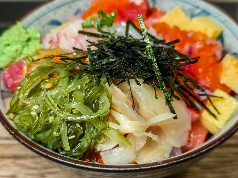 信義區高CP值生魚丼！捷運永春站美食 南方漁場，平價日料首選。