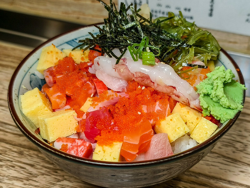 信義區高CP值生魚丼！捷運永春站美食 南方漁場，平價日料首選。