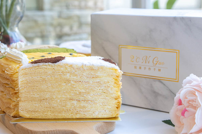 台中南屯，2度C NiGuo 公益店，外帶千層超人氣組合價，平均每片只要100元。 - 微笑Joe幸運