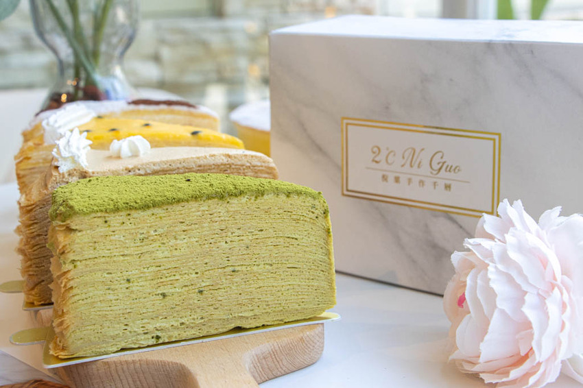 台中南屯，2度C NiGuo 公益店，外帶千層超人氣組合價，平均每片只要100元。 - 微笑Joe幸運