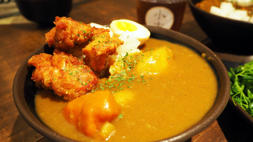 國父紀念館站小吉咖哩,小吉咖哩,乾咖哩,我不是他媽媽,湯咖哩,銀兔咖哩,延吉街咖哩,全素咖哩,蔬食咖哩,唐揚雞,日式炸雞,深夜食堂,食尚玩家