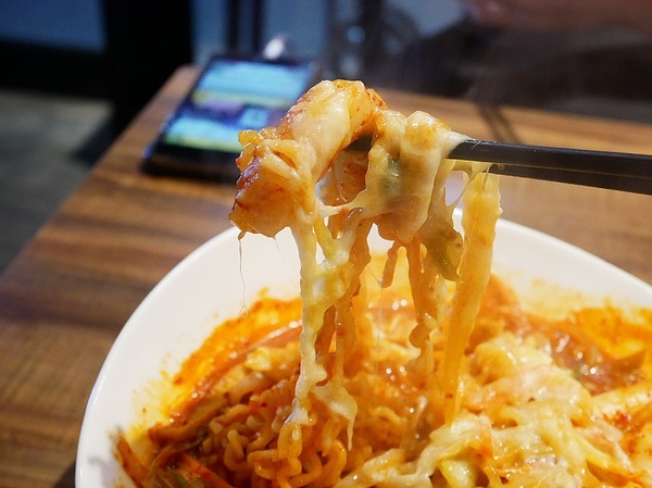 韓冰酷 한빙쿠:韓冰酷 한빙쿠-台北西門町韓式料理 真正韓國老闆來台販售道地韓國菜 夠辣夠味夠韓超過癮