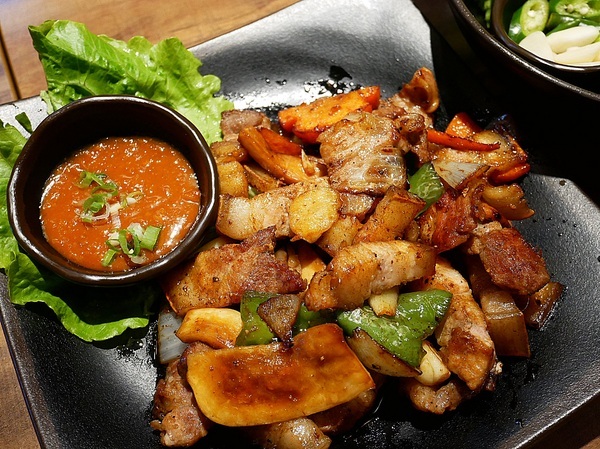 韓冰酷 한빙쿠:韓冰酷 한빙쿠-台北西門町韓式料理 真正韓國老闆來台販售道地韓國菜 夠辣夠味夠韓超過癮