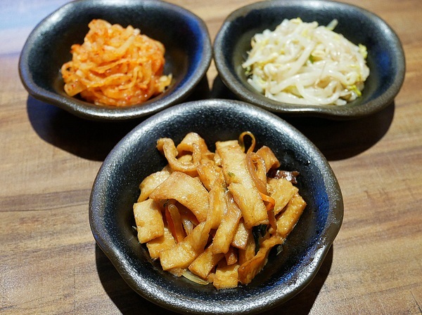 韓冰酷 한빙쿠:韓冰酷 한빙쿠-台北西門町韓式料理 真正韓國老闆來台販售道地韓國菜 夠辣夠味夠韓超過癮