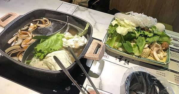 [ 屏東火車站美食 ] 月季特色鴛鴦火鍋吃到飽/月季壽喜燒吃到飽/屏東火車站推薦餐廳/屏東吃到飽推薦