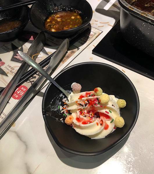 [ 屏東火車站美食 ] 月季特色鴛鴦火鍋吃到飽/月季壽喜燒吃到飽/屏東火車站推薦餐廳/屏東吃到飽推薦