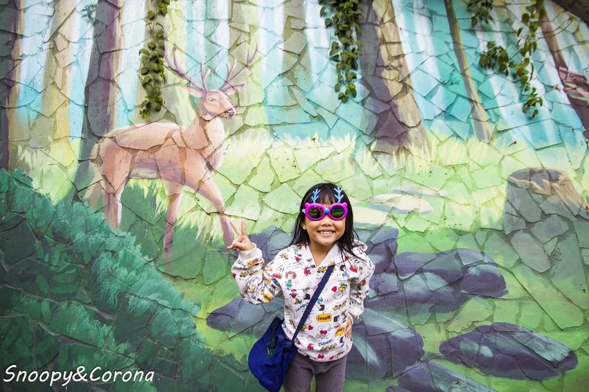 【玩樂．台北】新莊熱門打卡景點／新莊中港大排彩繪親水綠廊～超網美的彩色積木步道，散步就能拍好拍滿