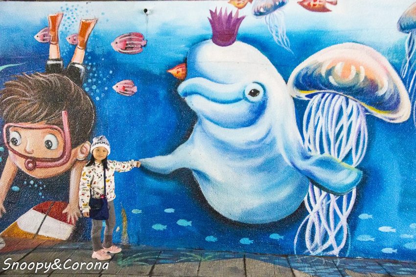 【玩樂．台北】新莊熱門打卡景點／新莊中港大排彩繪親水綠廊～超網美的彩色積木步道，散步就能拍好拍滿