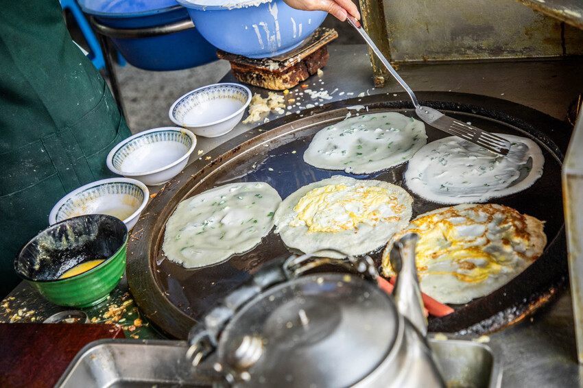 花蓮縣花蓮市中福早餐店｜外脆內Q古早味超大粉漿蛋餅，在地人激推低調人氣早餐店
