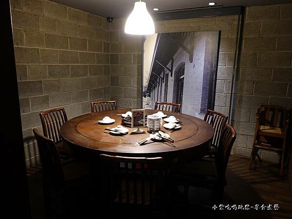 二樓用餐環境-肉多多火鍋桃園中正店 (2).jpg