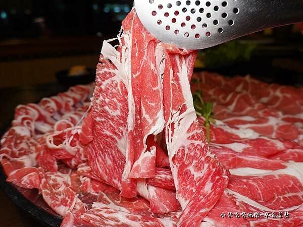 美國霜降牛-肉多多火鍋桃園中正店 (1).jpg