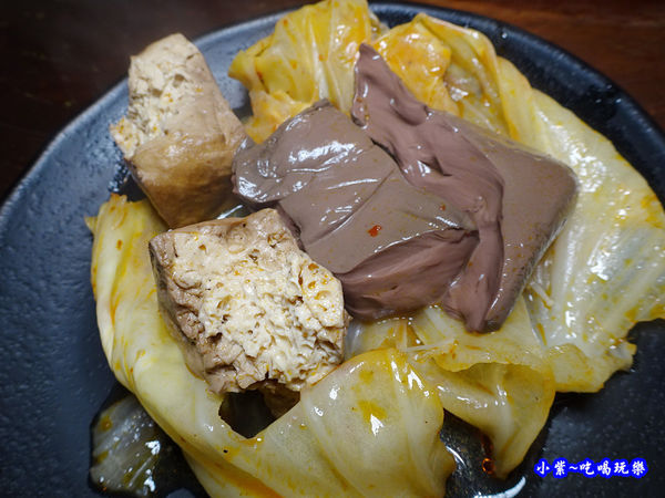 麻辣豆腐鴨血-肉多多桃園旗艦店.jpg