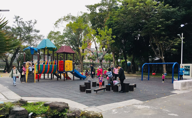 [台北住宿] Backpackers Inn, Taipei 貝殼窩青年旅舍 - 台北｜背包客房親子初體驗（鄰近捷運台大醫院站、捷運台北車站的青年旅舍，交通超方便！推薦舒適便宜的台北親子住宿地點！）