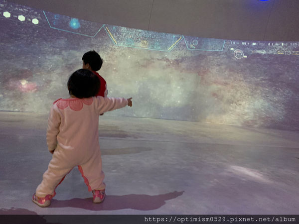 《台南-新市》兒童館親子玩樂之餘,一同進入國立臺灣史前博物館,探索歷史,發現蹤跡-南科考古館