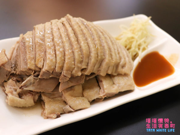 【桃園美食】三元鵝肉小吃：中路特區永安路銅板價美味，鴨血臭豆腐、鮑魚海鮮粥，以及當日現宰新鮮鵝肉大推薦！近北台灣最長溜滑梯風禾公園，鄰近雙停車場超方便