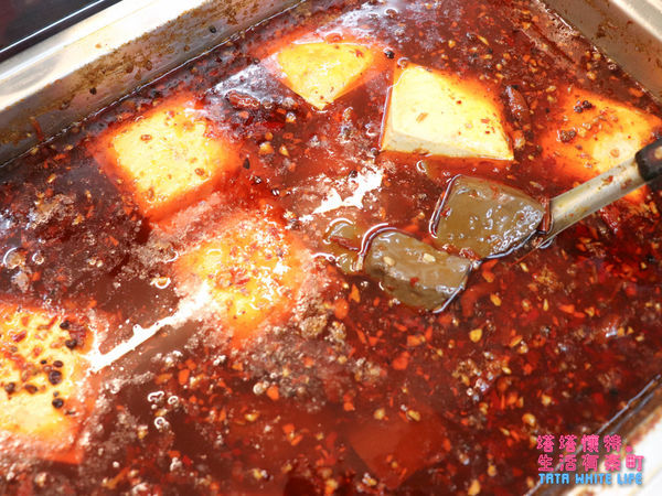 【桃園美食】三元鵝肉小吃：中路特區永安路銅板價美味，鴨血臭豆腐、鮑魚海鮮粥，以及當日現宰新鮮鵝肉大推薦！近北台灣最長溜滑梯風禾公園，鄰近雙停車場超方便