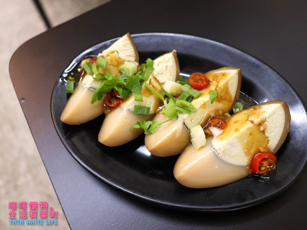 【桃園美食】三元鵝肉小吃：中路特區永安路銅板價美味，鴨血臭豆腐、鮑魚海鮮粥，以及當日現宰新鮮鵝肉大推薦！近北台灣最長溜滑梯風禾公園，鄰近雙停車場超方便