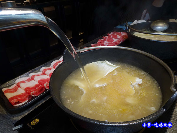-米塔石頭火鍋市府店 (8).jpg