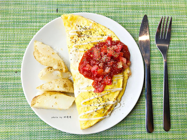 【台中 北屯】Sun with Cheese ‧ 日起食書生活🌞🌞🌞鄰近松竹火車站、北屯特力屋,超舒服的用餐環境,早午餐、輕食都有供應,一早想吃厚鬆餅也沒問題啊!!居然有這麼棒的早午餐,現在知道還不晚