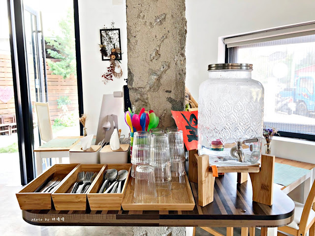 【台中 北屯】Sun with Cheese ‧ 日起食書生活🌞🌞🌞鄰近松竹火車站、北屯特力屋,超舒服的用餐環境,早午餐、輕食都有供應,一早想吃厚鬆餅也沒問題啊!!居然有這麼棒的早午餐,現在知道還不晚