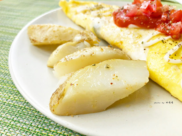 【台中 北屯】Sun with Cheese ‧ 日起食書生活🌞🌞🌞鄰近松竹火車站、北屯特力屋,超舒服的用餐環境,早午餐、輕食都有供應,一早想吃厚鬆餅也沒問題啊!!居然有這麼棒的早午餐,現在知道還不晚