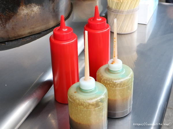 嶺東福州包:台中美食│嶺東煎餃福州包〃嶺東校園超人氣銅板美食!脆皮煎餃3個只要10元~