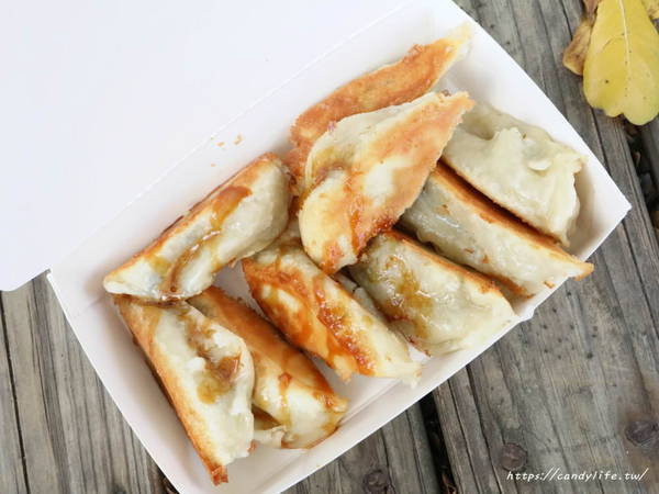 嶺東福州包:台中美食│嶺東煎餃福州包〃嶺東校園超人氣銅板美食!脆皮煎餃3個只要10元~