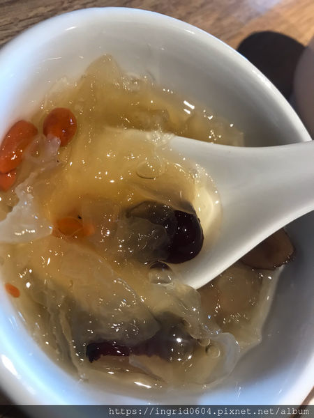 川夜宴無二火鍋樓 CP值超高的吃到飽! 台北中山區美食推薦