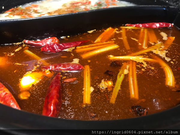 川夜宴無二火鍋樓 CP值超高的吃到飽! 台北中山區美食推薦