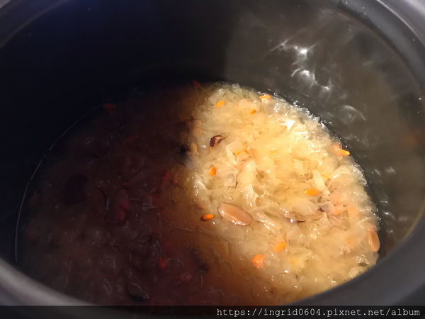 川夜宴無二火鍋樓 CP值超高的吃到飽! 台北中山區美食推薦