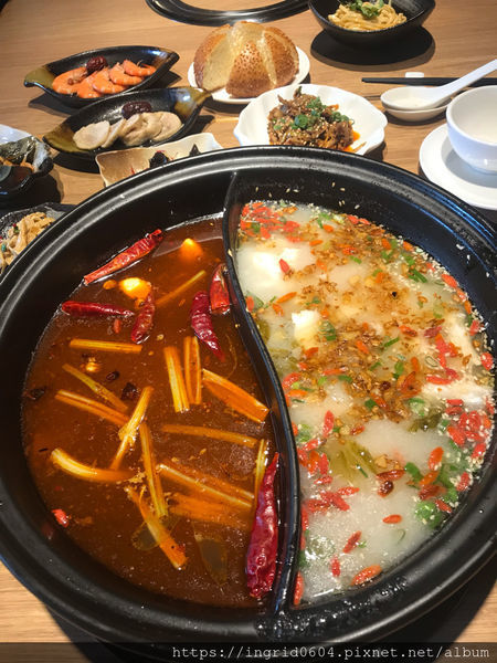 川夜宴無二火鍋樓 CP值超高的吃到飽! 台北中山區美食推薦