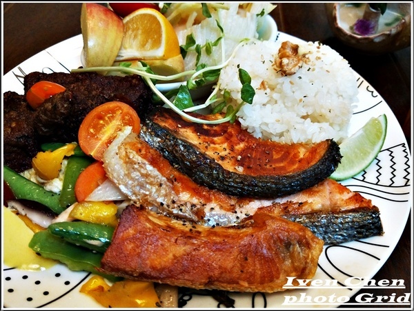 花森早午餐咖啡Huasen： 《桃園大溪美食》隱藏在大溪老街的美食/CP值高創意美味料理/IG打卡美拍餐廳/附菜單-『花森早午餐咖啡Huasen』