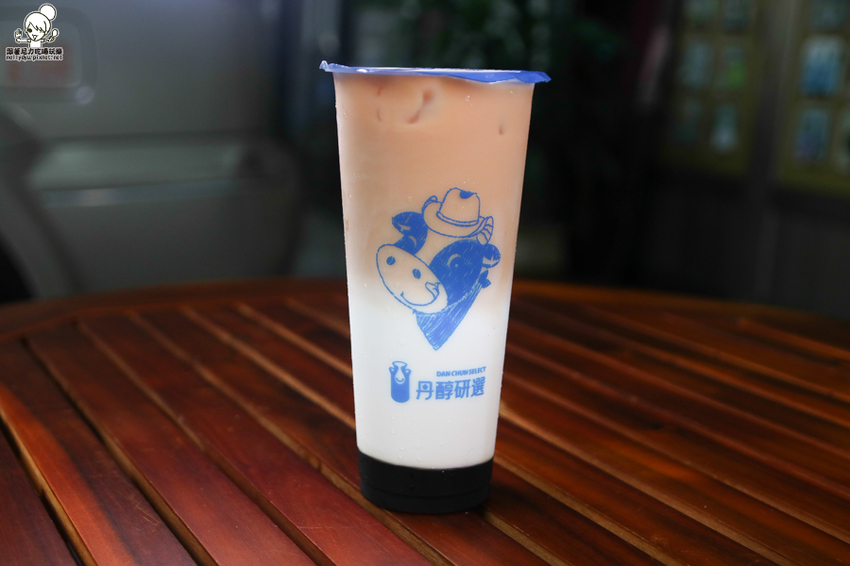 哞～最單純健康滋味的丹醇研選，專業科技養牛、牧場直送鮮乳 X 夏日冰沙系列暢銷必點 - 跟著尼力吃喝玩樂＆親子生活