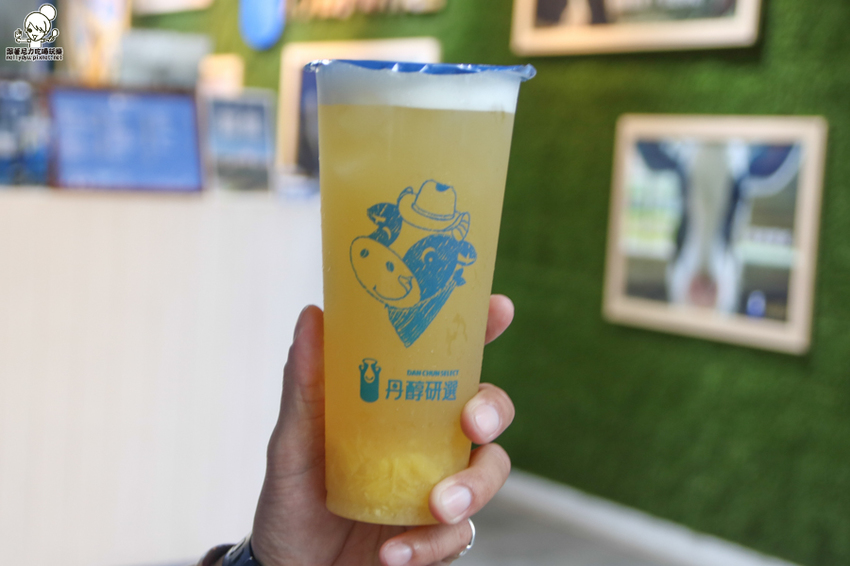 哞～最單純健康滋味的丹醇研選，專業科技養牛、牧場直送鮮乳 X 夏日冰沙系列暢銷必點 - 跟著尼力吃喝玩樂＆親子生活