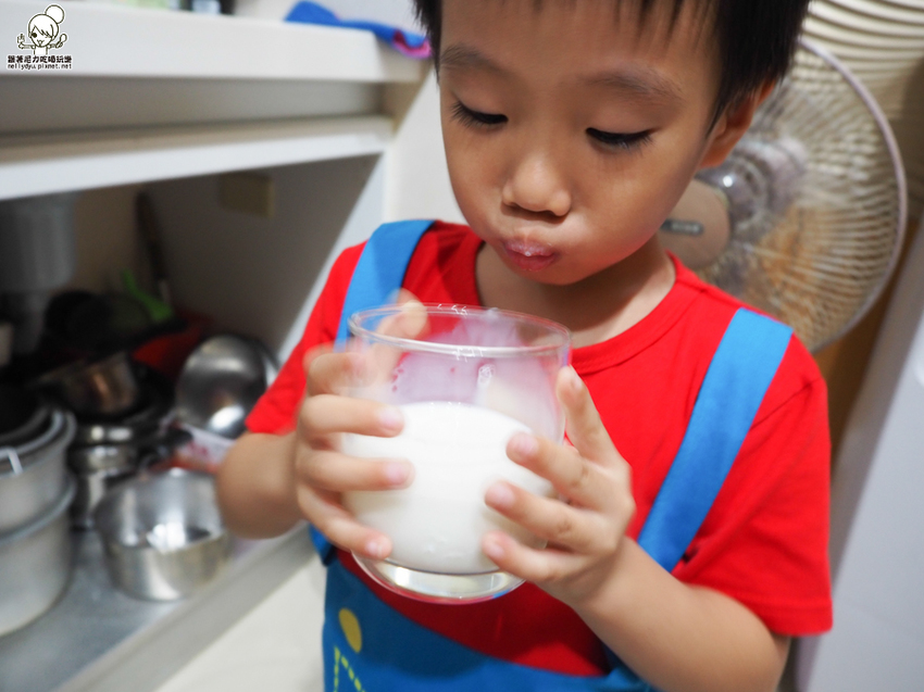 哞～最單純健康滋味的丹醇研選，專業科技養牛、牧場直送鮮乳 X 夏日冰沙系列暢銷必點 - 跟著尼力吃喝玩樂＆親子生活