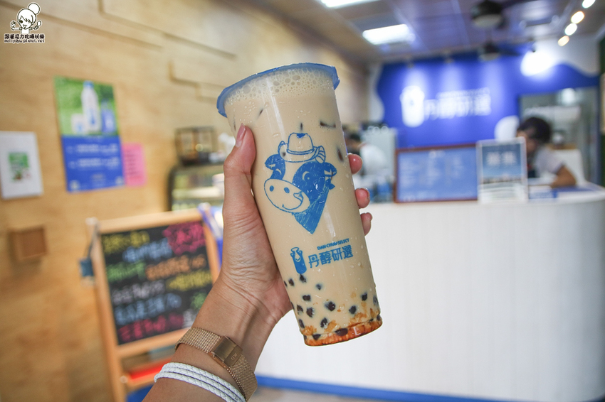 哞～最單純健康滋味的丹醇研選，專業科技養牛、牧場直送鮮乳 X 夏日冰沙系列暢銷必點 - 跟著尼力吃喝玩樂＆親子生活