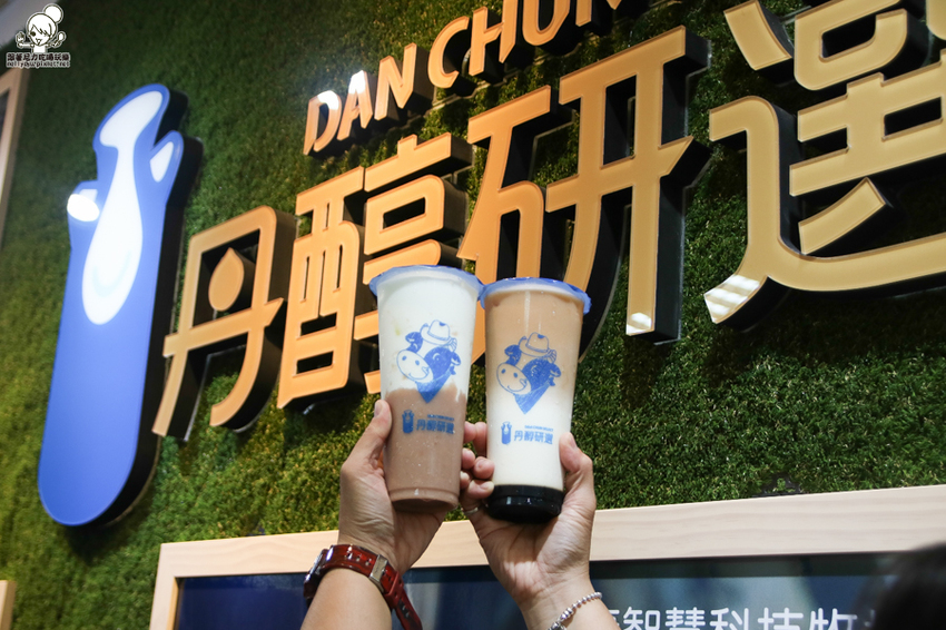 哞～最單純健康滋味的丹醇研選，專業科技養牛、牧場直送鮮乳 X 夏日冰沙系列暢銷必點 - 跟著尼力吃喝玩樂＆親子生活