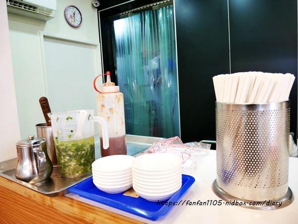 板橋便當【榮華三寶飯惦】#捷運板橋站 #燒臘便當 #三寶飯惦 (9).JPG