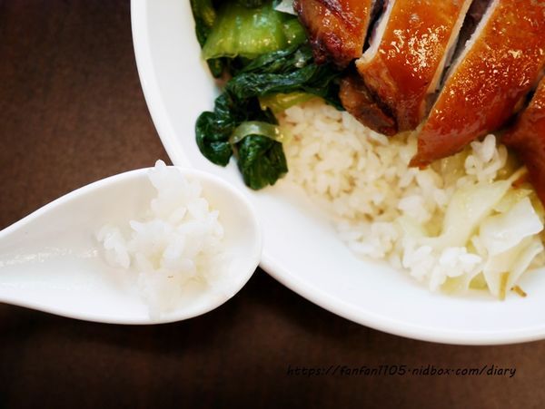 板橋便當【榮華三寶飯惦】#捷運板橋站 #燒臘便當 #三寶飯惦 (15).JPG